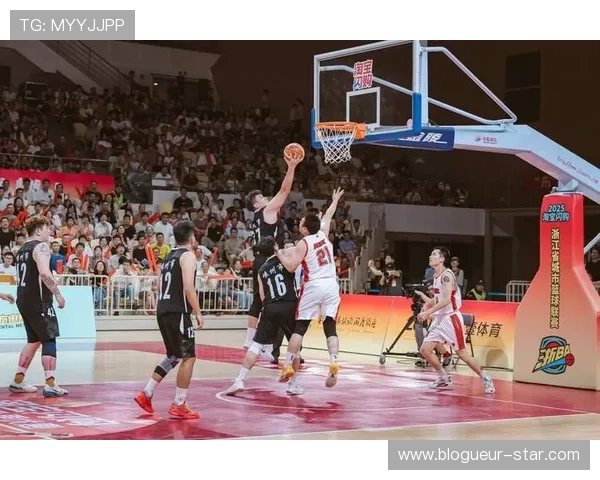 访问B体育官方首页了解最新体育赛事信息与精彩比赛回放全方位推荐